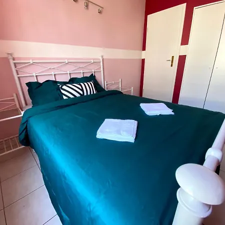 Hébergement de vacances Cozy 1 Bedroom In Big Shared House With Open Terrace, Big Kitchen, Near Lux Gare Centrale Luxembourg