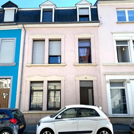 Vakantiehuis Cozy 1 Bedroom In Big Shared House With Open Terrace, Big Kitchen, Near Lux Gare Centrale Luxemburg